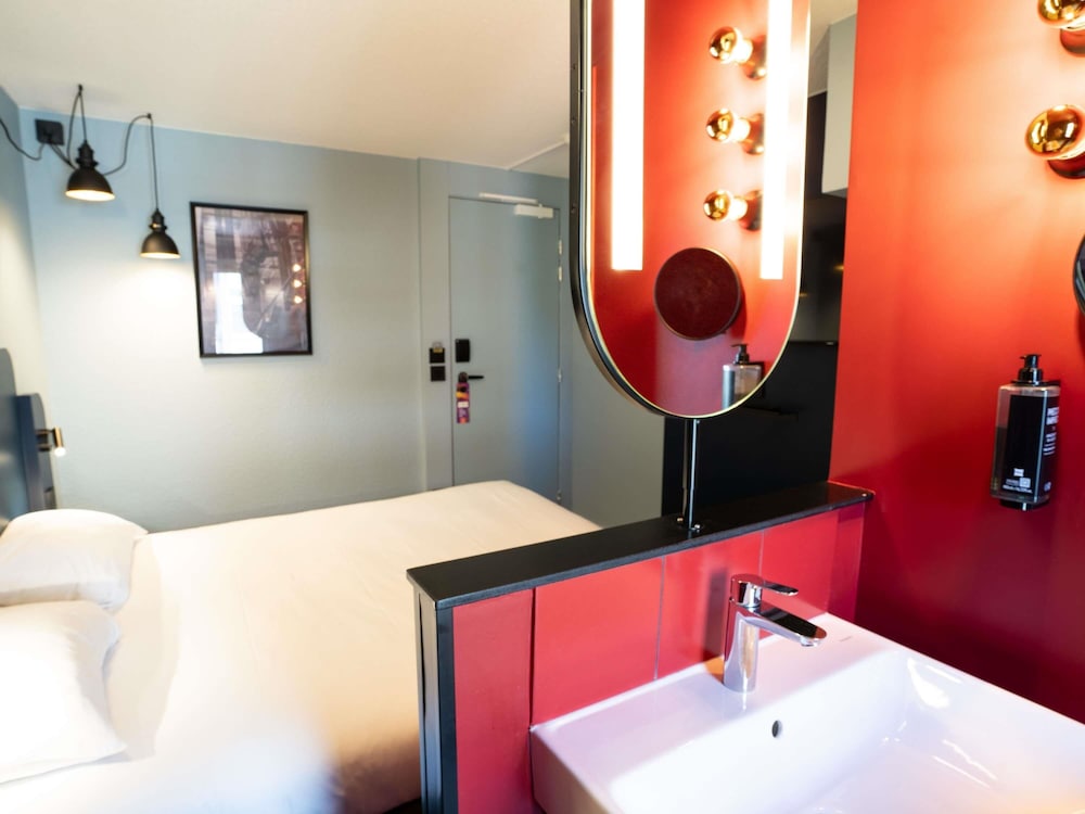 Habitación estándar, 2 camas individuales del hotel Ibis Styles Bourg En Bresse. Foto 2