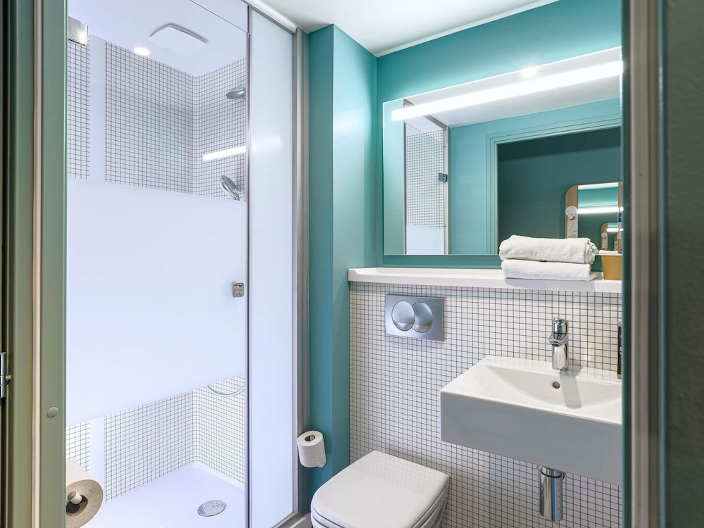 Habitación doble 1 Cama doble del hotel Ibis budget Bourg en Bresse. Foto 3