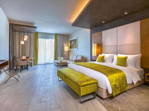 Habitación Doble Superior con vistas al lago - 1 cama grande del hotel Mövenpick Du Lac Tunis. Foto 2