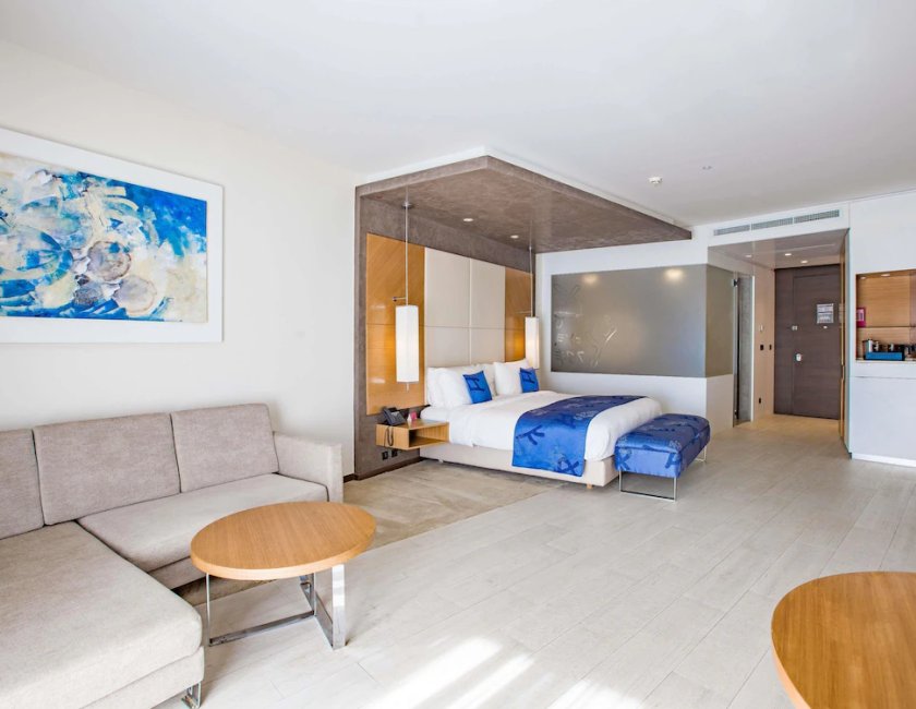 Habitación Premium, 1 cama de matrimonio grande, vistas al lago del hotel Mövenpick Du Lac Tunis. Foto 4