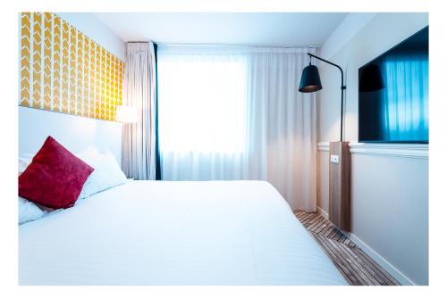 Habitación Doble Premium del hotel The Originals Boutique, Maison Montmartre, Paris Les Puces. Foto 1