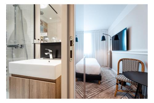 Habitación Doble Superior - 2 camas del hotel The Originals Boutique, Maison Montmartre, Paris Les Puces. Foto 1