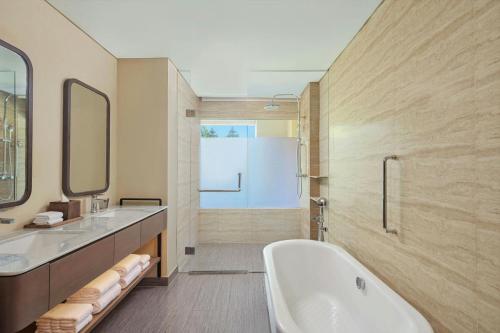 Suite Residence de 2 dormitorios del hotel The Westin Resort Nusa Dua, Bali. Foto 10