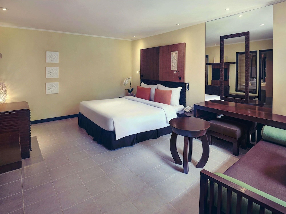 Habitación Ejecutiva, 1 cama king - size del hotel Mercure Resort Sanur. Foto 2