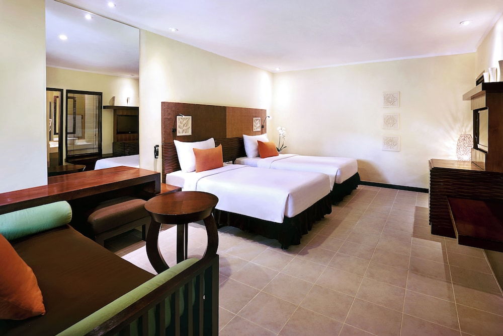 Habitación Ejecutiva, camas individuales del hotel Mercure Resort Sanur. Foto 1