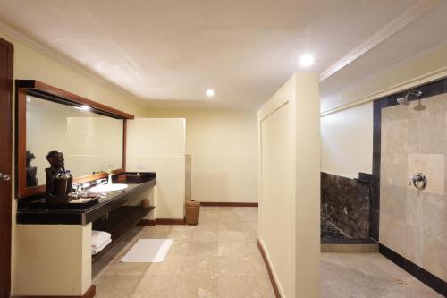 Habitación Superior Terraza Lumbung del hotel Vila Ombak. Foto 3