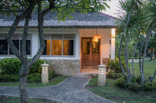 Bungalow Familiar Deluxe del hotel Vila Ombak. Foto 3