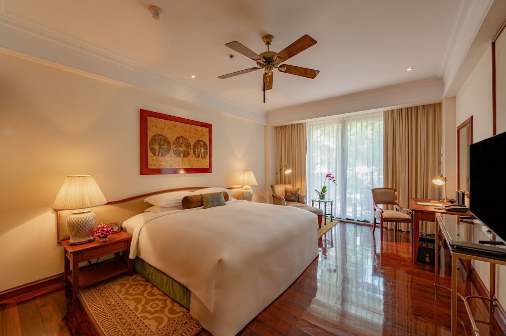 HABITACIÓN SUPERIOR, 1 Cama King Size del hotel Sofitel Angkor Phokeethra Golf and Spa Resort. Foto 3