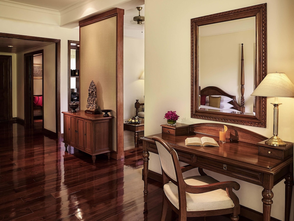 SUITE JUNIOR, Acceso Club Millésime, 1 Cama King del hotel Sofitel Angkor Phokeethra Golf and Spa Resort. Foto 2