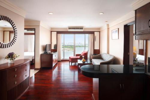 Sute de 3 dormitorios (Habitación Familiar) del hotel Prince Palace Bangkok. Foto 1