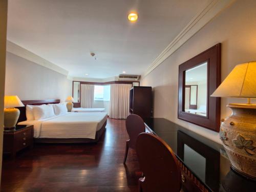 Sute de 3 dormitorios (Habitación Familiar) del hotel Prince Palace Bangkok. Foto 2
