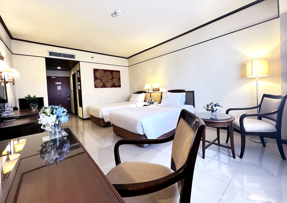Habitación superior con 2 camas individuales del hotel Mercure Chiang Mai
