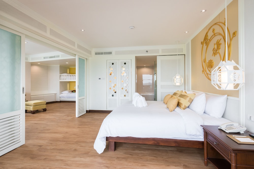 Suite familiar del hotel The Riverie By Katathani - Sha Extra Plus. Foto 1
