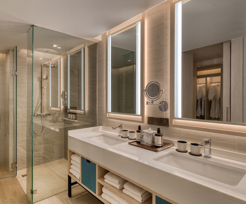 Deluxe Premium King Room del hotel Dusit Thani Krabi Beach Resort. Foto 6