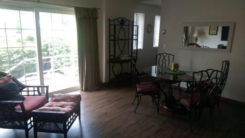Apartamento de 2 dormitorios del hotel Montauk Manor. Foto 2