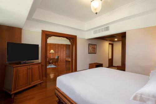 Suite Superior del hotel Pullman Phuket Karon Beach Resort. Foto 5
