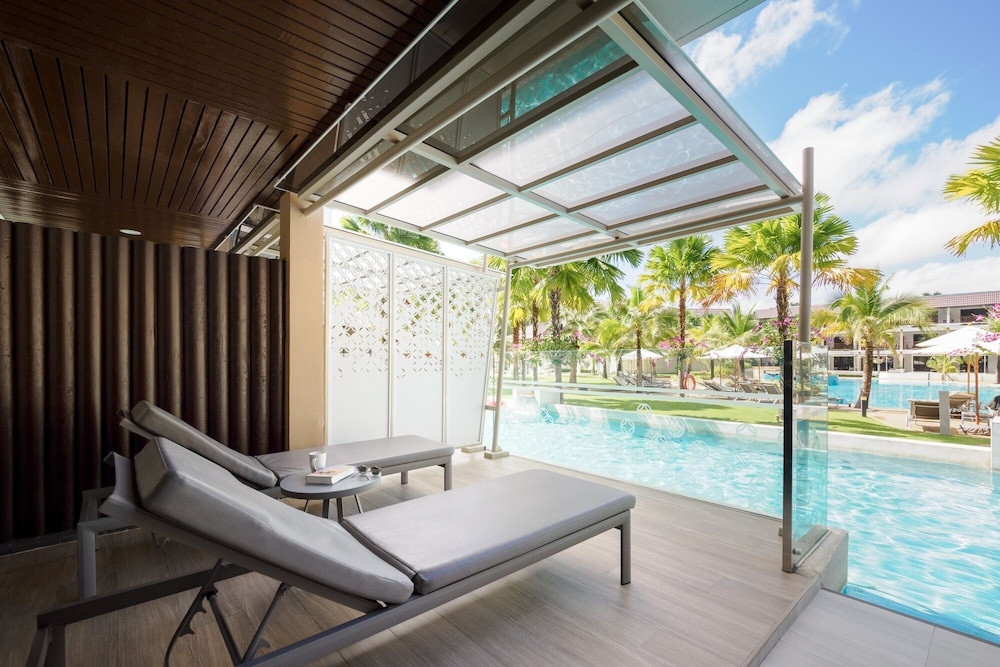 Pool Access Room (Bhuri Wing) del hotel Katathani Phuket Beach Resort