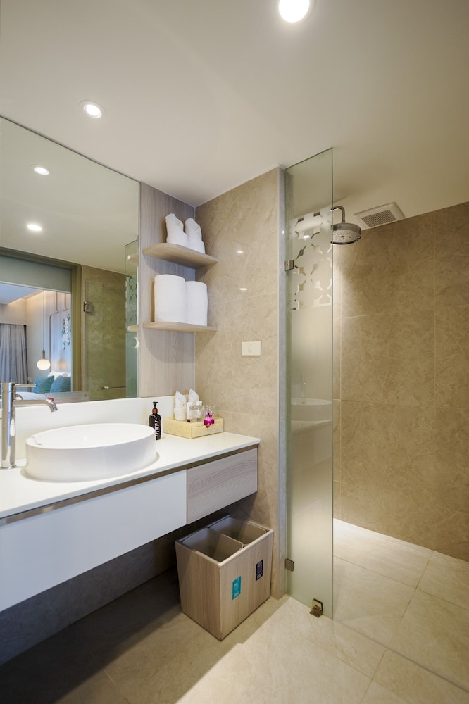 Pool Access Room (Bhuri Wing) del hotel Katathani Phuket Beach Resort. Foto 7