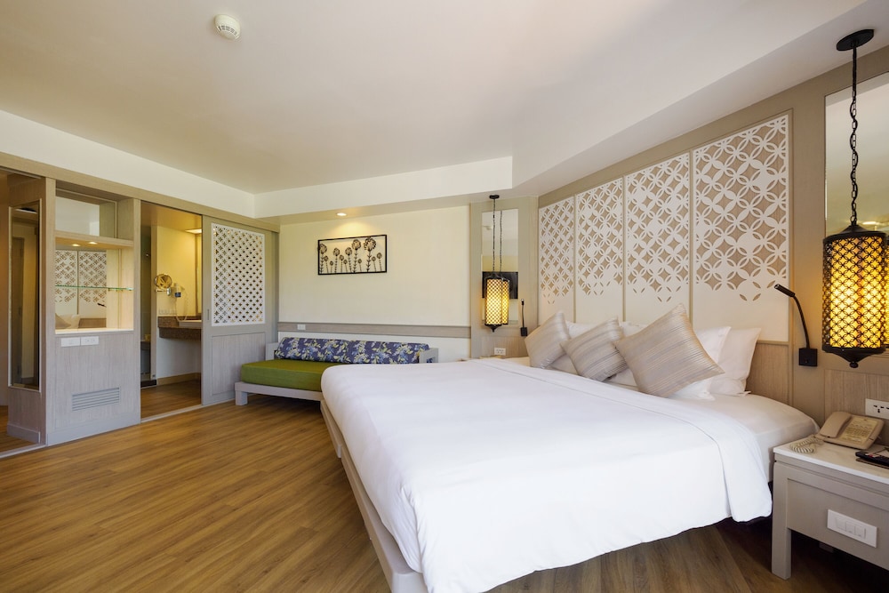 Habitación Deluxe (Bhuri Wing) del hotel Katathani Phuket Beach Resort. Foto 4