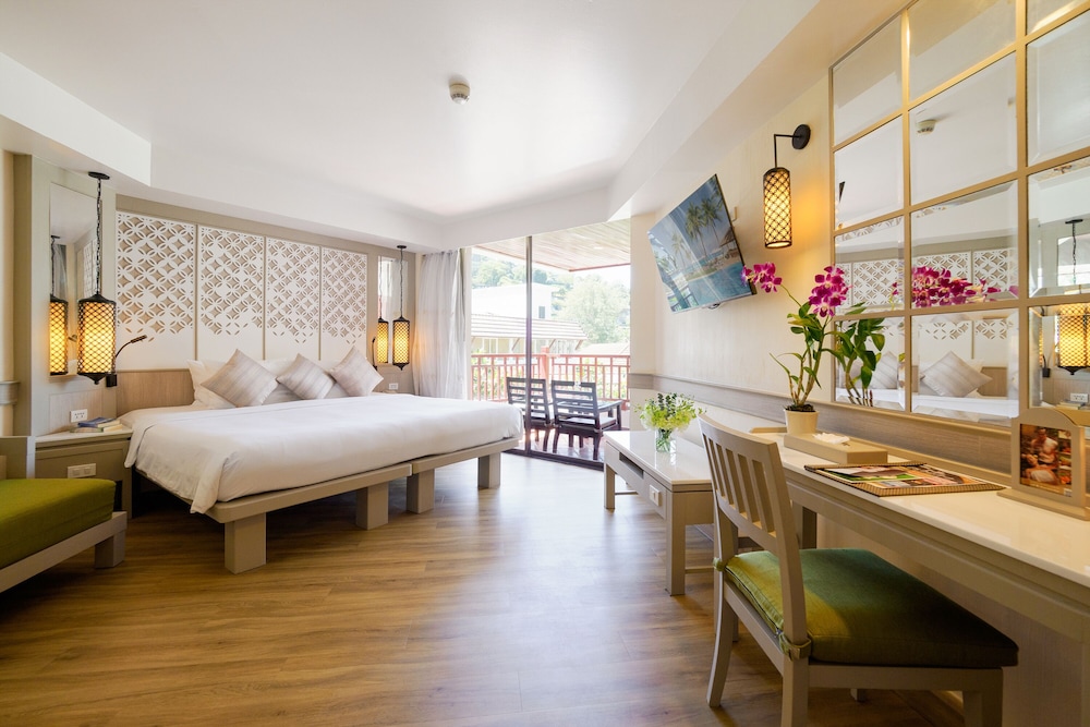 Habitación Deluxe, vistas al jardín del hotel Katathani Phuket Beach Resort. Foto 5