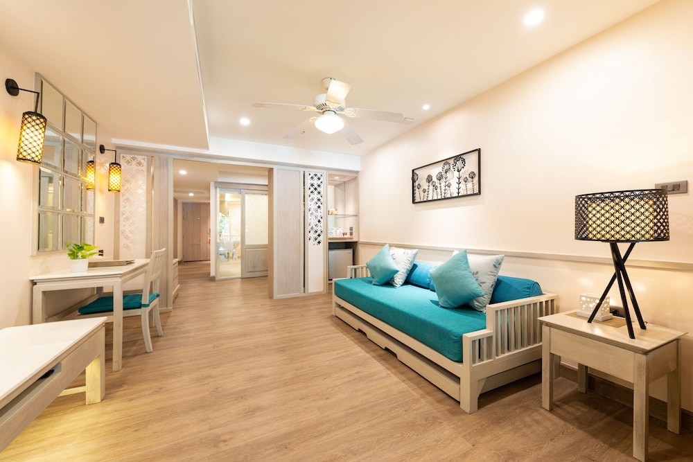 Grand Suite (Thani Wing) del hotel Katathani Phuket Beach Resort. Foto 6