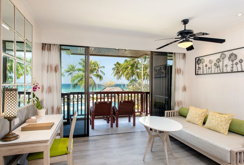 Junior Suite Sea View del hotel Katathani Phuket Beach Resort. Foto 8