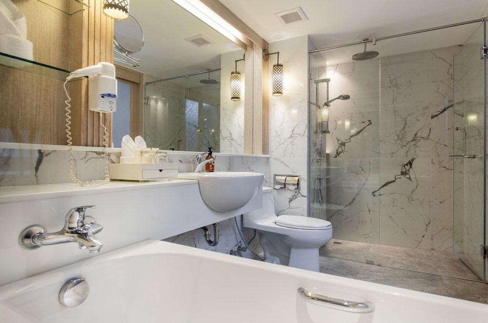 Junior Suite (Thani Wing) del hotel Katathani Phuket Beach Resort. Foto 6