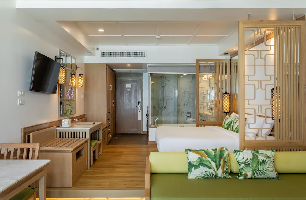 Junior Suite Oceanfront (Thani Wing) del hotel Katathani Phuket Beach Resort. Foto 3