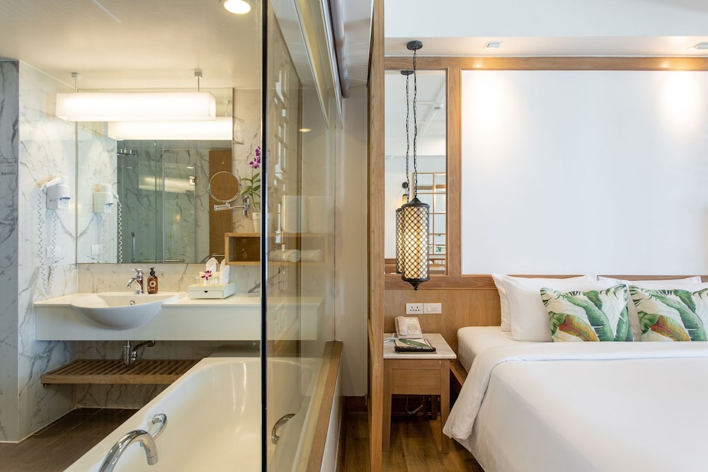 Junior Suite Oceanfront (Thani Wing) del hotel Katathani Phuket Beach Resort. Foto 6