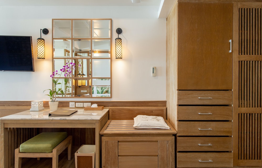 Junior Suite Oceanfront (Thani Wing) del hotel Katathani Phuket Beach Resort. Foto 8