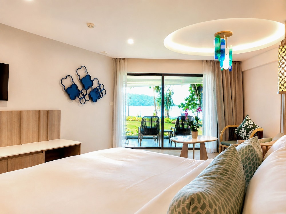 Junior Suite Oceanfront (Thani Wing) del hotel Katathani Phuket Beach Resort. Foto 2