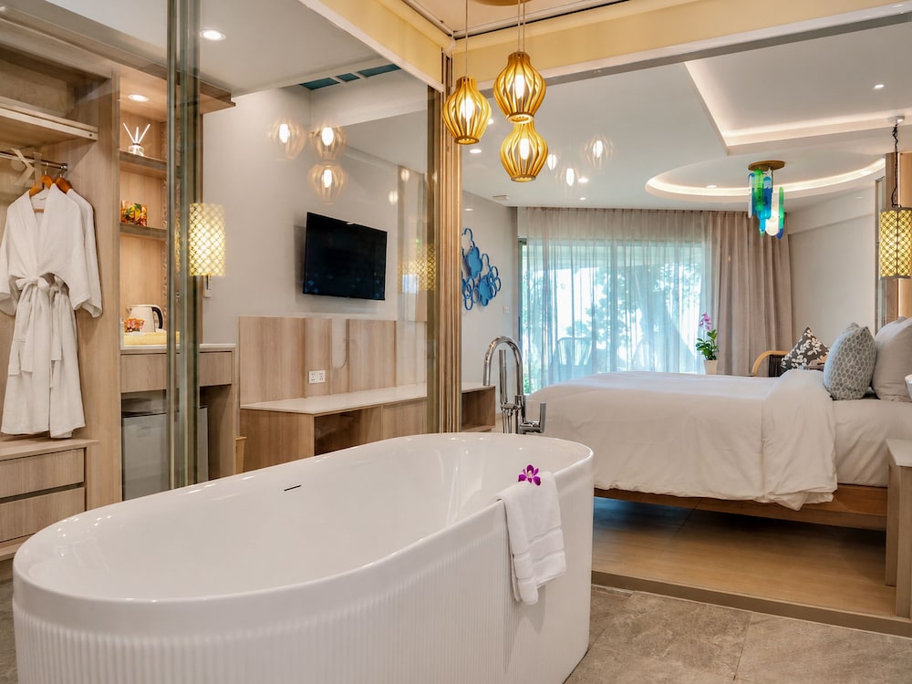 Junior Suite Oceanfront (Thani Wing) del hotel Katathani Phuket Beach Resort. Foto 8
