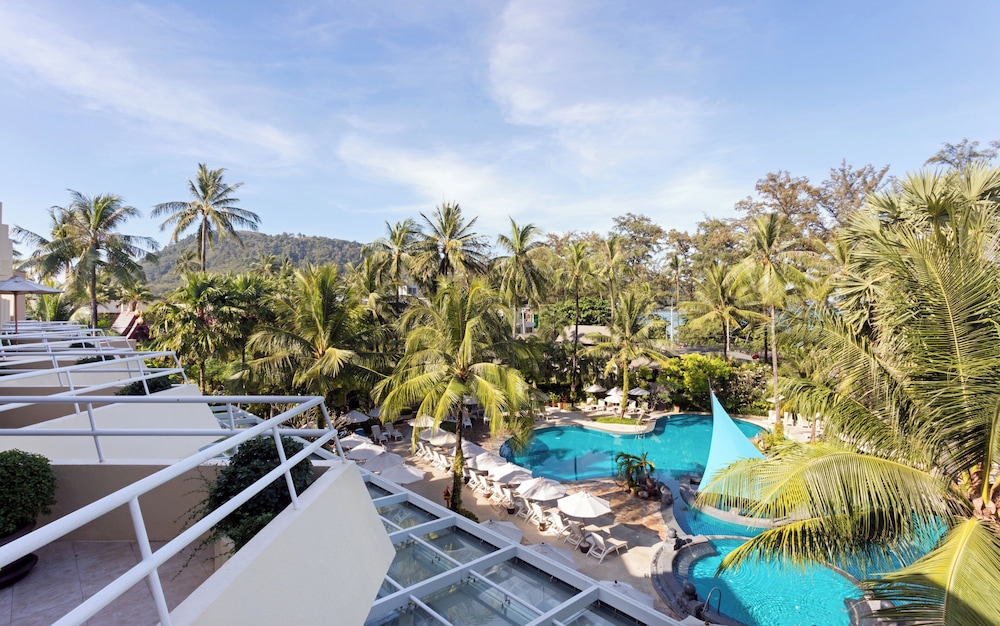Suite, 1 cama de matrimonio grande, vistas a la piscina (Furnished Balcony) del hotel Holiday Inn Resort Phuket, An Ihg