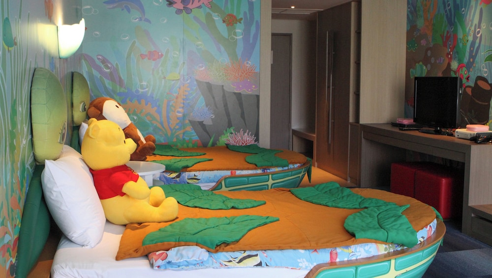 Suite familiar, varias camas del hotel Holiday Inn Resort Phuket, An Ihg. Foto 7