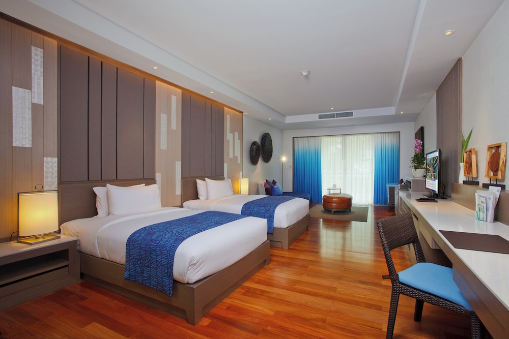 Suite, 2 camas individuales, vistas a la piscina (Furnished Balcony) del hotel Holiday Inn Resort Phuket, An Ihg. Foto 1