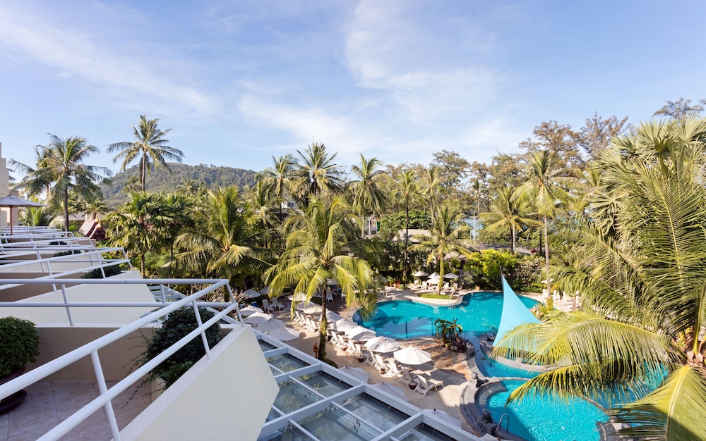Suite, 1 cama de matrimonio grande, vistas a la piscina (Furnished Balcony) del hotel Holiday Inn Resort Phuket, An Ihg
