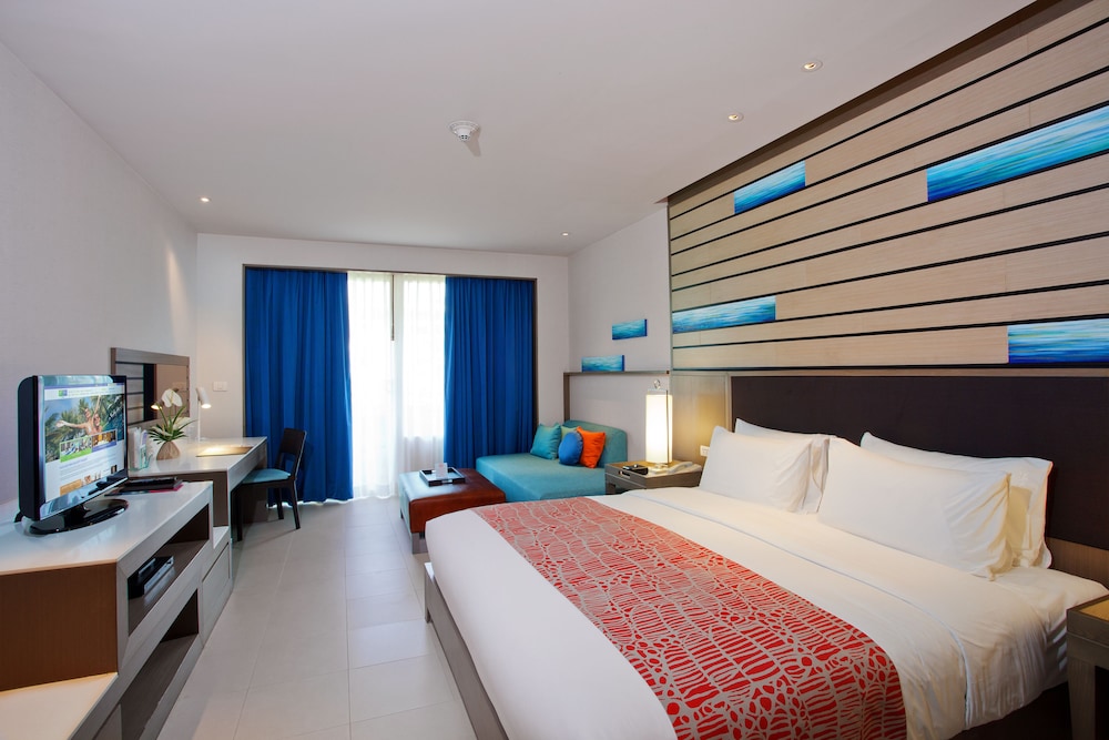 Habitación estándar, 1 cama de matrimonio grande del hotel Holiday Inn Resort Phuket, An Ihg. Foto 4