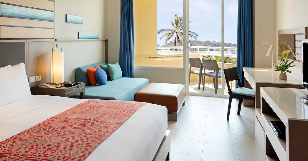 Habitación estándar, 1 cama de matrimonio grande del hotel Holiday Inn Resort Phuket, An Ihg. Foto 5