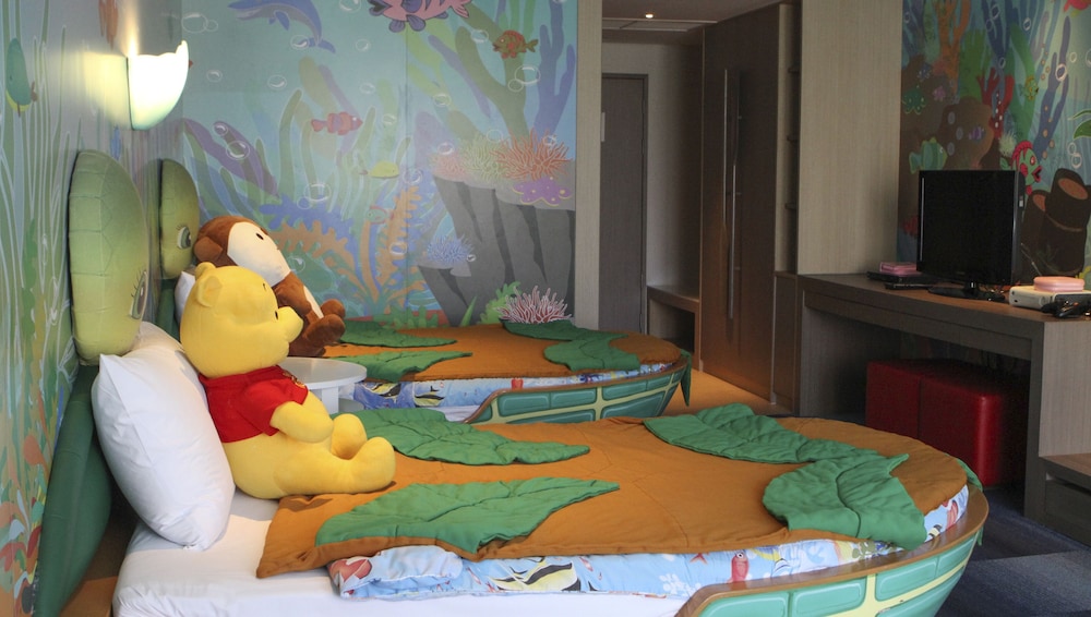 Suite familiar, varias camas del hotel Holiday Inn Resort Phuket, An Ihg. Foto 6