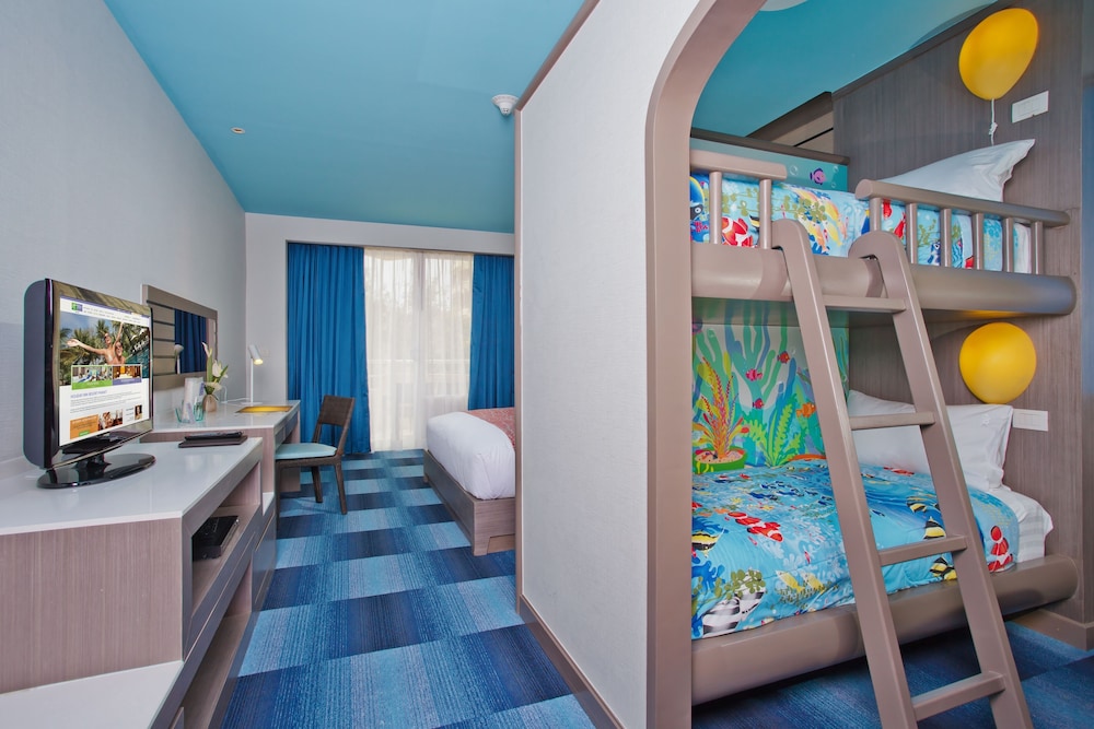 Habitación familiar, varias camas del hotel Holiday Inn Resort Phuket, An Ihg