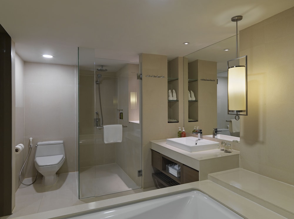 Suite, 2 camas individuales, vistas a la piscina (Furnished Balcony) del hotel Holiday Inn Resort Phuket, An Ihg. Foto 7