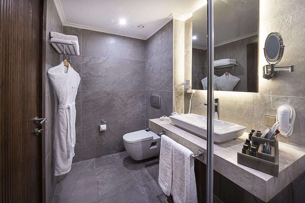 Habitación Confort, 1 cama de matrimonio grande del hotel Rixos Sungate - The Land Of Legend Access. Foto 2