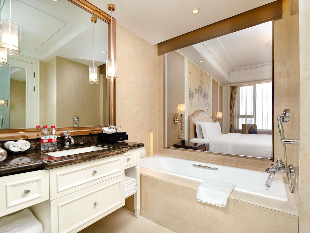 HABITACIÓN SUPERIOR, Una Cama King Size del hotel Sofitel Xining
