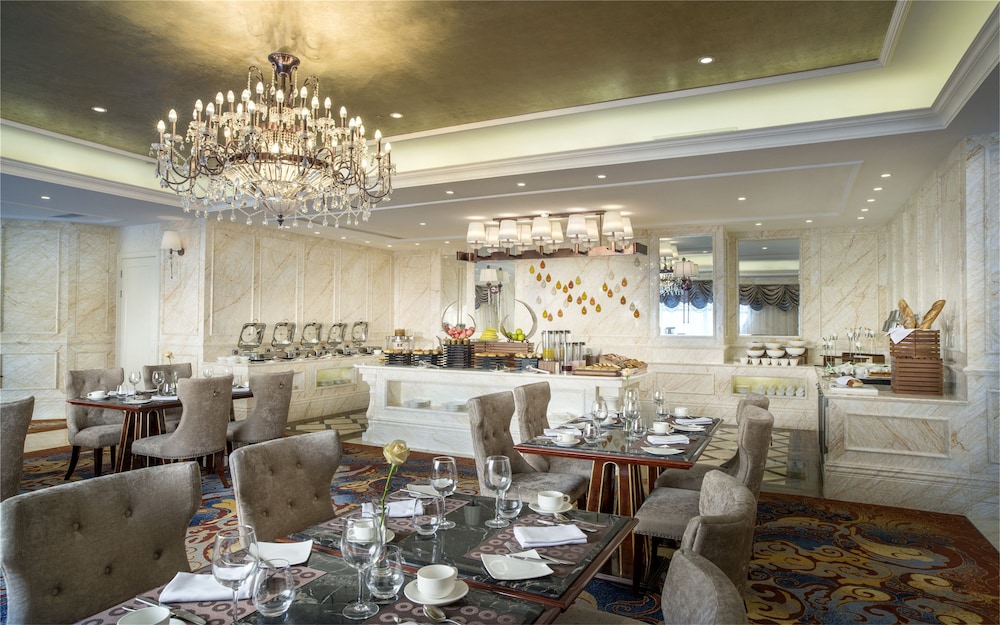 HABITACIÓN DE LUJO, Acceso Club Millésime, 2 Camas Individuales del hotel Sofitel Xining. Foto 1