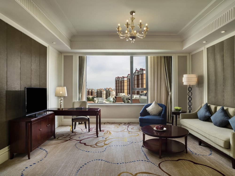 SUITE PREMIUM PRESTIGE, Acceso Club Millésime, 1 Cama King Size del hotel Sofitel Xining. Foto 2