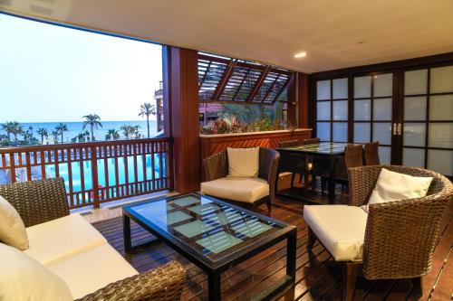 Suite Junior Superior con vistas del hotel Gran Guadalpin Banus. Foto 1