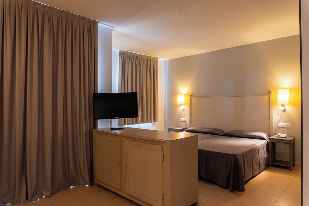 Habitación doble del hotel Ohtels Islantilla. Foto 2