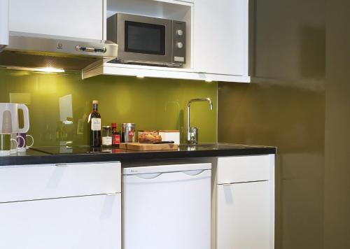 Estudio Deluxe del hotel Citadines South Kensington London. Foto 1