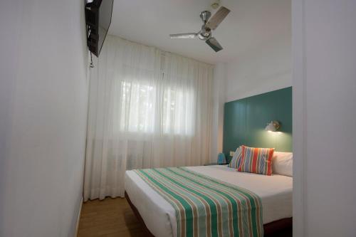 Habitación Doble - 1 o 2 camas del hotel Yomo Hostal BCN Port. Foto 5
