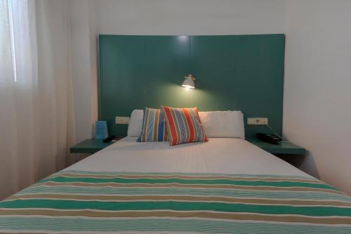 Habitación Doble - 1 o 2 camas del hotel Yomo Hostal BCN Port. Foto 8